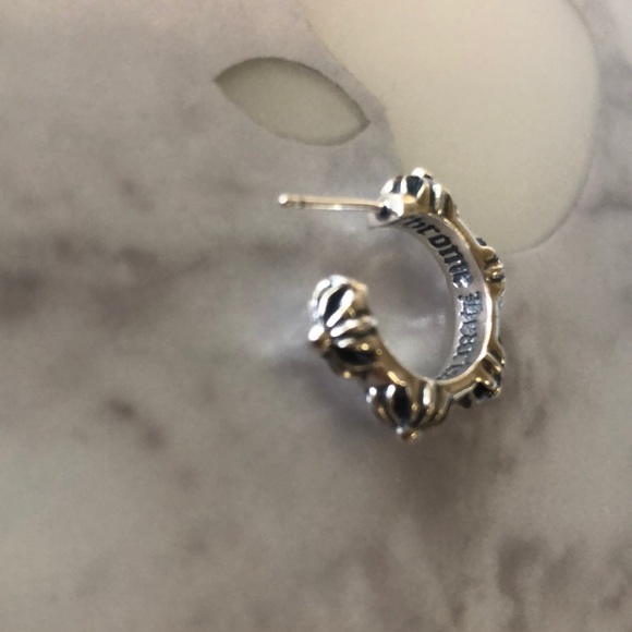 Chrome Hearts Half Hoop singular earring - Picture 6 of 7